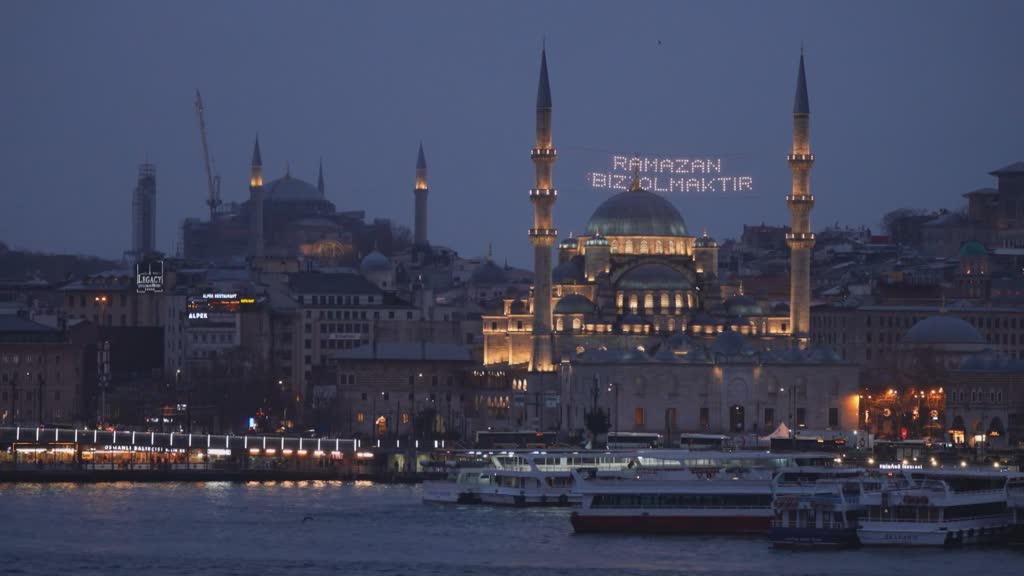 Istanbul aglow with its centuries‑old Ramadan traditions