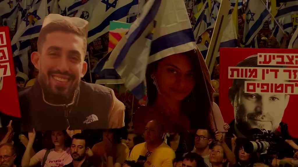 Protesters in Israel demand Netanyahu agree to hostage deal