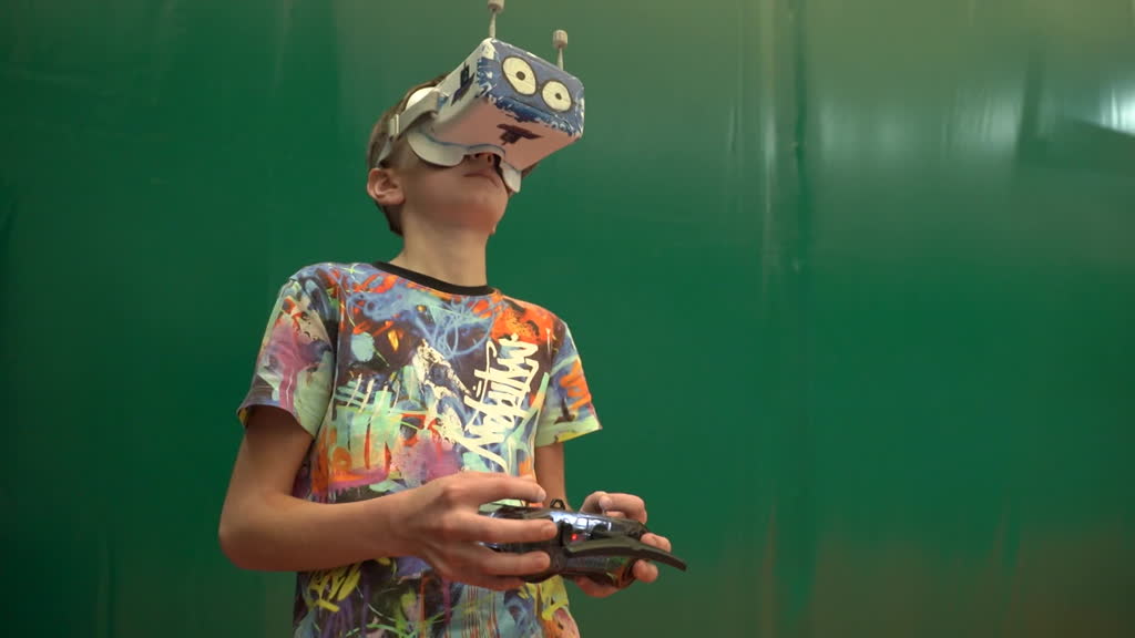 Los escolares ucranianos aprenden a pilotar drones
