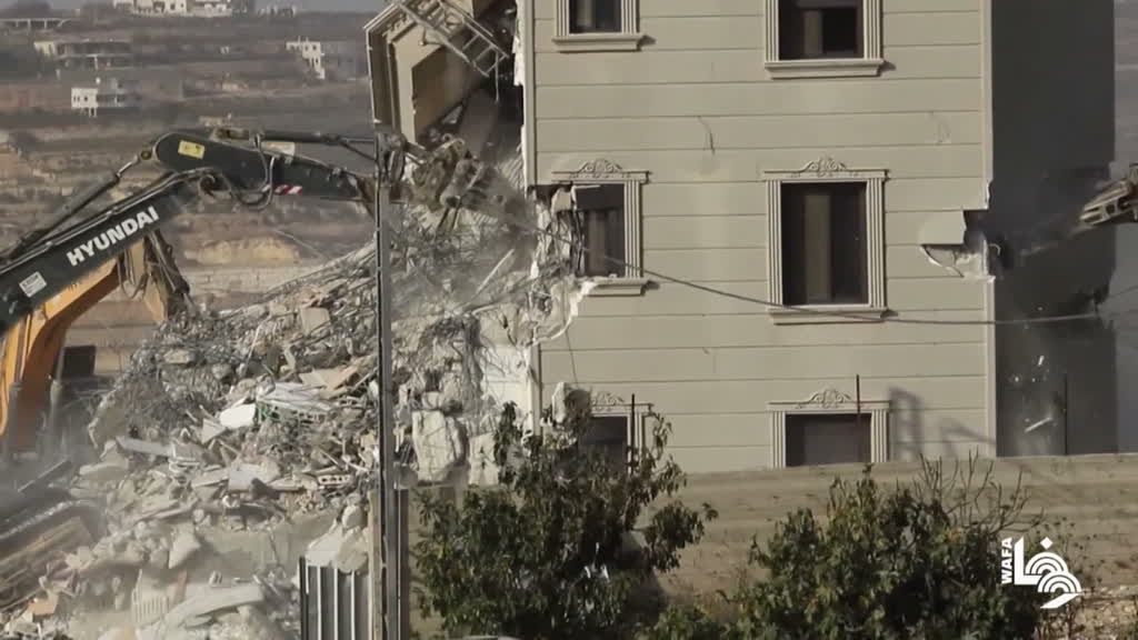 Israeli army demolishes Palestinian buildings in Hebron