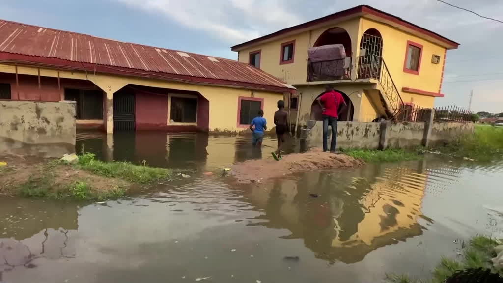 Many flood victims in Nigeria have no place to go