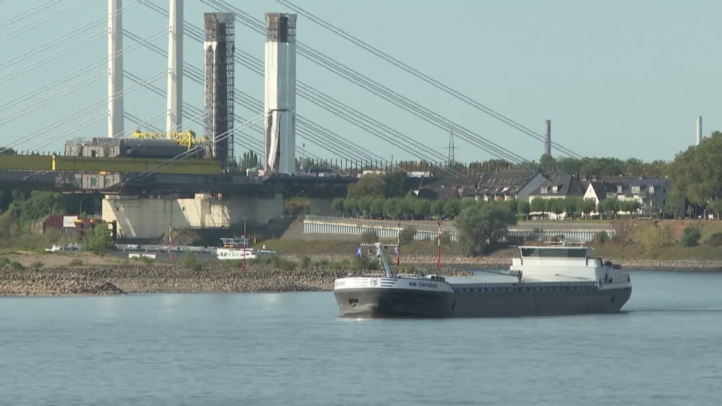 Record low water levels in German rivers threaten economic growth