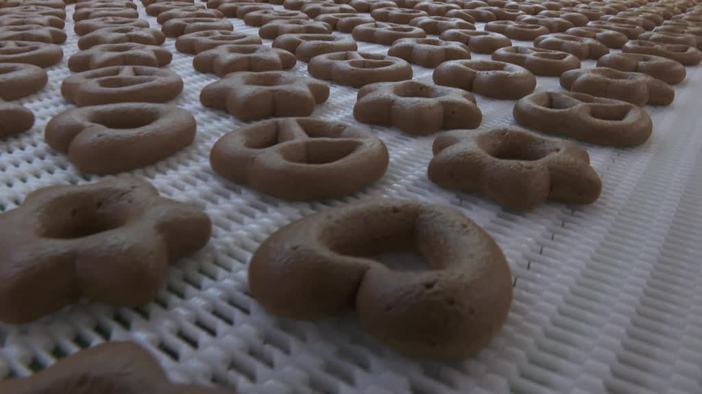 Gingerbread in summer as tariffs loom