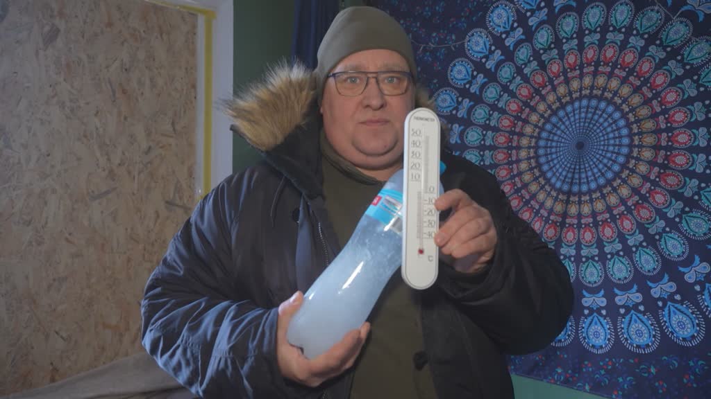 Ukrainians endure bitter cold in the fourth winter of war