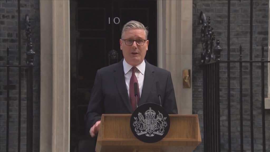 UK Prime Minister Keir Starmer quits