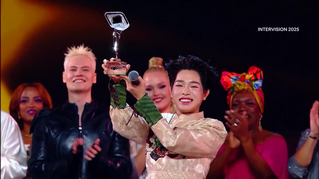 Moscow hosts Eurovision rival music contest after ban