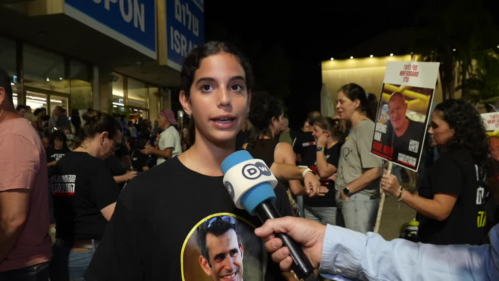 Israeli hostage protests continue despite fragile ceasefire