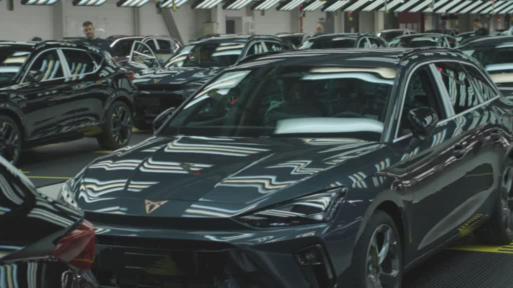 Volkswagen turns to new models, cost-cutting